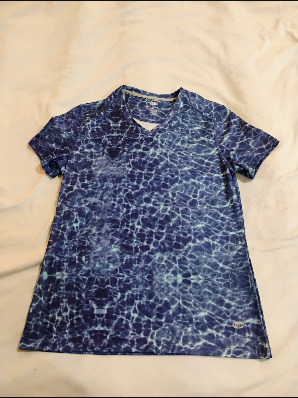 Reel Legends V-Neck Short Sleeve Tee — Navy & Light Blue Water Print